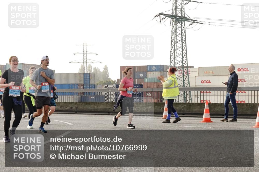 03.10.2026 - Köhlbrandbrückenlauf Michael Burmester http://msf.ph/oto/10766999 03.10.2026 09:23:16 Position 3 2956, 3723 meine-sportfotos.de