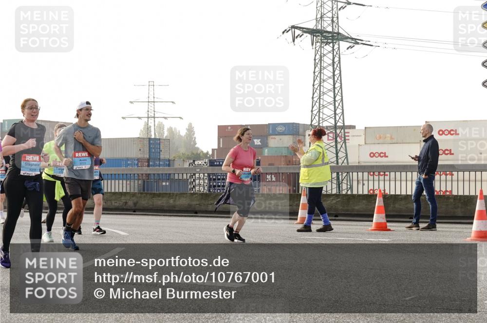 03.10.2026 - Köhlbrandbrückenlauf Michael Burmester http://msf.ph/oto/10767001 03.10.2026 09:23:16 Position 3 3723, 2956 meine-sportfotos.de