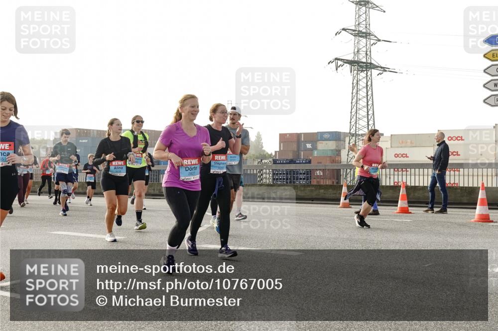 03.10.2026 - Köhlbrandbrückenlauf Michael Burmester http://msf.ph/oto/10767005 03.10.2026 09:23:17 Position 3 55, 2827, 4 meine-sportfotos.de