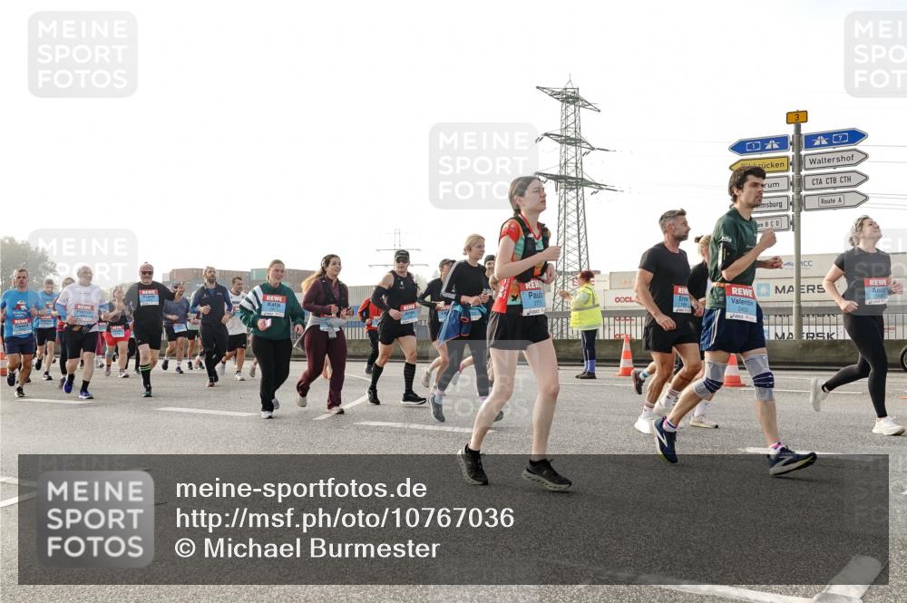 03.10.2026 - Köhlbrandbrückenlauf Michael Burmester http://msf.ph/oto/10767036 03.10.2026 09:23:21 Position 3 3, 2775, 2435 meine-sportfotos.de