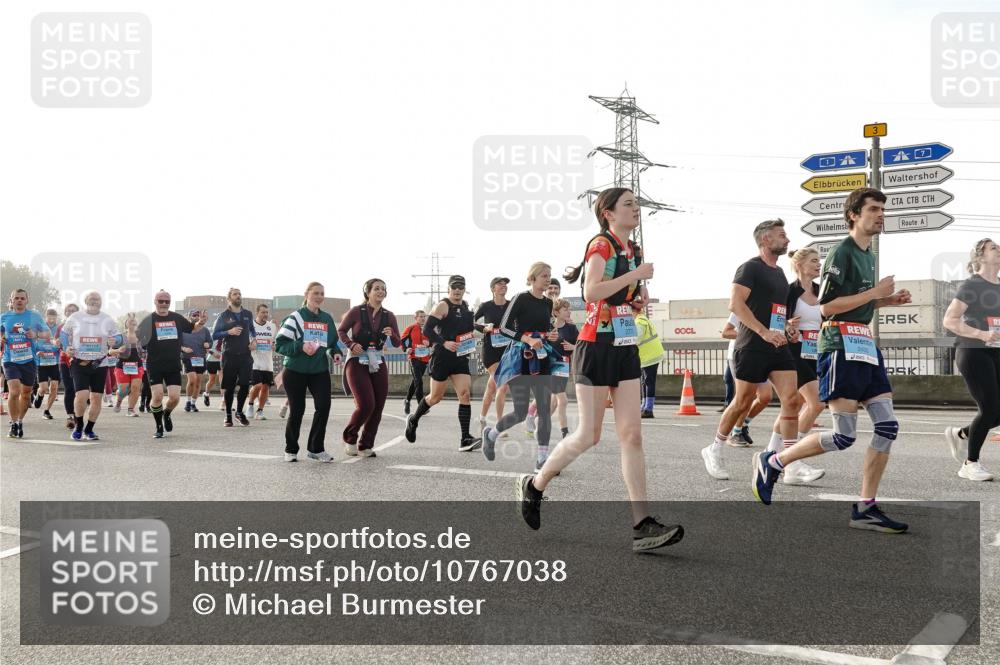 03.10.2026 - Köhlbrandbrückenlauf Michael Burmester http://msf.ph/oto/10767038 03.10.2026 09:23:21 Position 3  meine-sportfotos.de