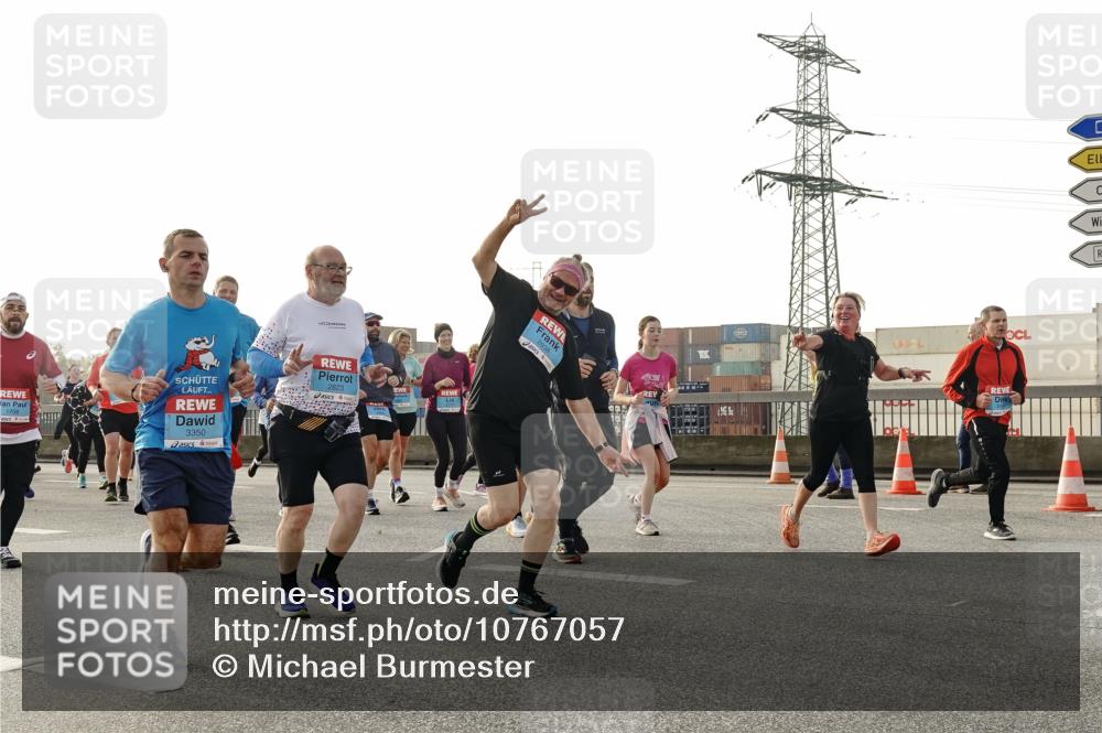 03.10.2026 - Köhlbrandbrückenlauf Michael Burmester http://msf.ph/oto/10767057 03.10.2026 09:23:23 Position 3 3350 meine-sportfotos.de