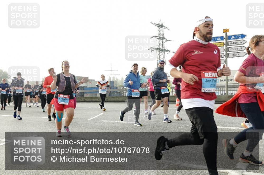 03.10.2026 - Köhlbrandbrückenlauf Michael Burmester http://msf.ph/oto/10767078 03.10.2026 09:23:26 Position 3 3108, 3, 1708 meine-sportfotos.de