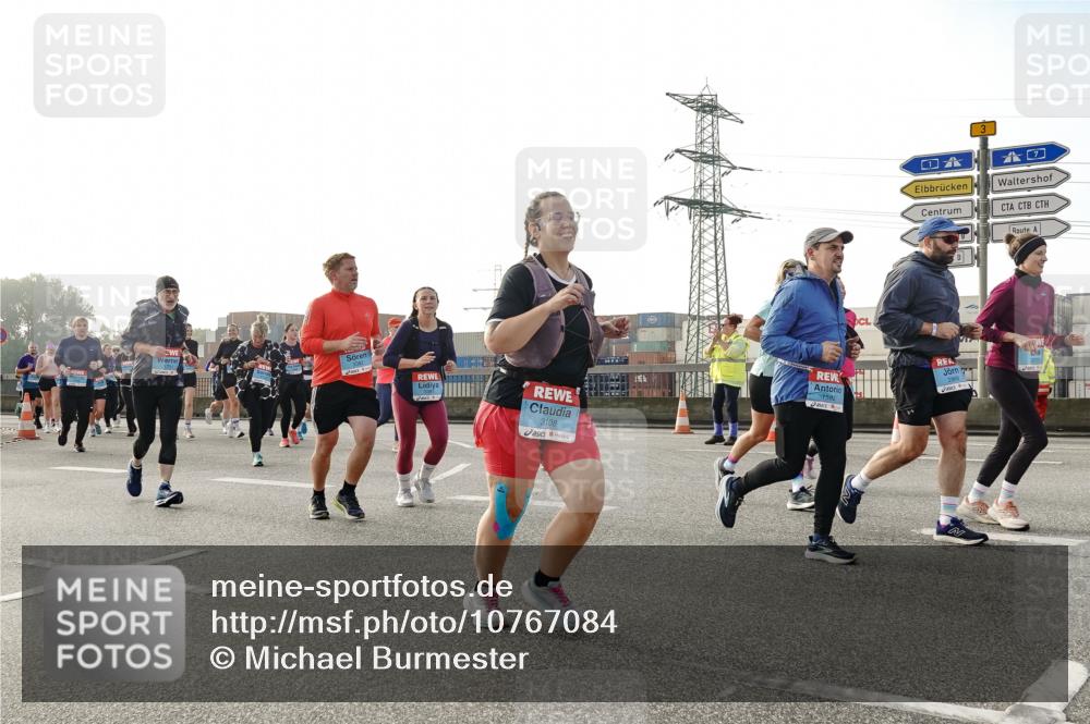 03.10.2026 - Köhlbrandbrückenlauf Michael Burmester http://msf.ph/oto/10767084 03.10.2026 09:23:26 Position 3 3108, 3, 1592 meine-sportfotos.de