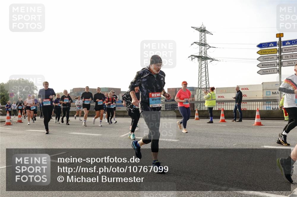 03.10.2026 - Köhlbrandbrückenlauf Michael Burmester http://msf.ph/oto/10767099 03.10.2026 09:23:28 Position 3 3, 1751 meine-sportfotos.de