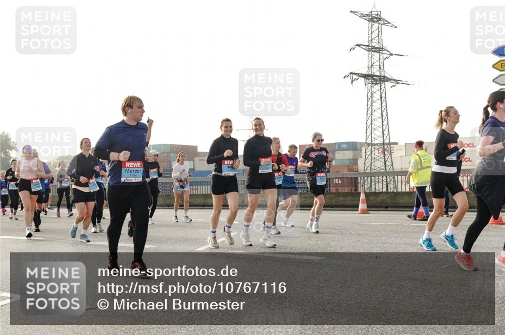 03.10.2026 - Köhlbrandbrückenlauf Michael Burmester http://msf.ph/oto/10767116 03.10.2026 09:23:30 Position 3 1754 meine-sportfotos.de