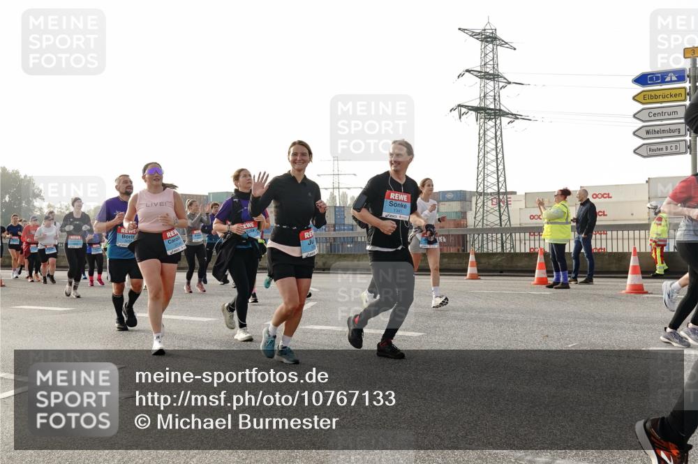 03.10.2026 - Köhlbrandbrückenlauf Michael Burmester http://msf.ph/oto/10767133 03.10.2026 09:23:32 Position 3 3144, 1341, 3 meine-sportfotos.de