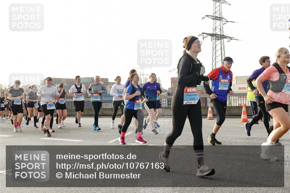 03.10.2026 - Köhlbrandbrückenlauf Michael Burmester http://msf.ph/oto/10767163 03.10.2026 09:23:36 Position 3 311, 1219, 2942 meine-sportfotos.de