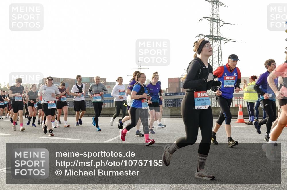 03.10.2026 - Köhlbrandbrückenlauf Michael Burmester http://msf.ph/oto/10767165 03.10.2026 09:23:36 Position 3 2942, 1219 meine-sportfotos.de
