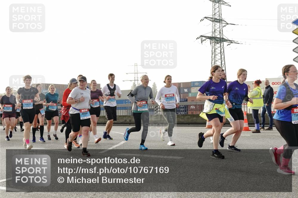 03.10.2026 - Köhlbrandbrückenlauf Michael Burmester http://msf.ph/oto/10767169 03.10.2026 09:23:38 Position 3  meine-sportfotos.de