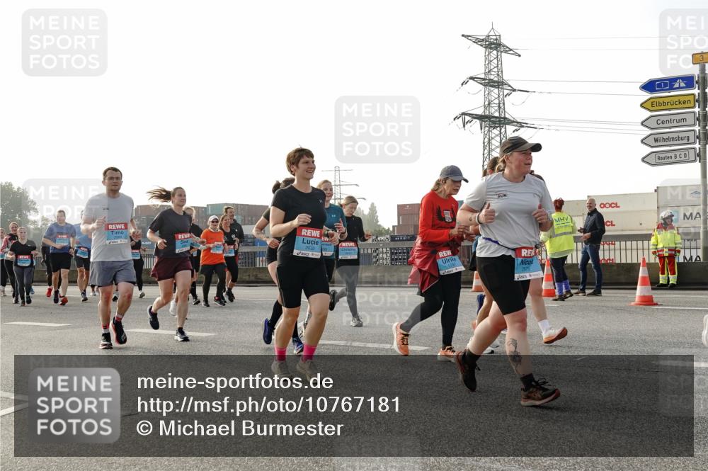 03.10.2026 - Köhlbrandbrückenlauf Michael Burmester http://msf.ph/oto/10767181 03.10.2026 09:23:39 Position 3 2039, 2979, 3 meine-sportfotos.de