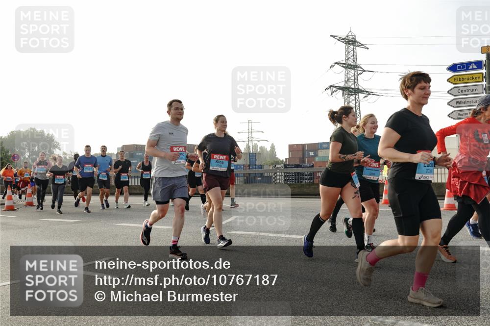 03.10.2026 - Köhlbrandbrückenlauf Michael Burmester http://msf.ph/oto/10767187 03.10.2026 09:23:40 Position 3 3295, 2039 meine-sportfotos.de