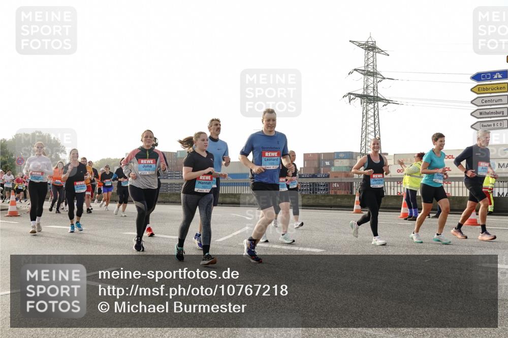 03.10.2026 - Köhlbrandbrückenlauf Michael Burmester http://msf.ph/oto/10767218 03.10.2026 09:23:44 Position 3 3523, 1021, 1020 meine-sportfotos.de