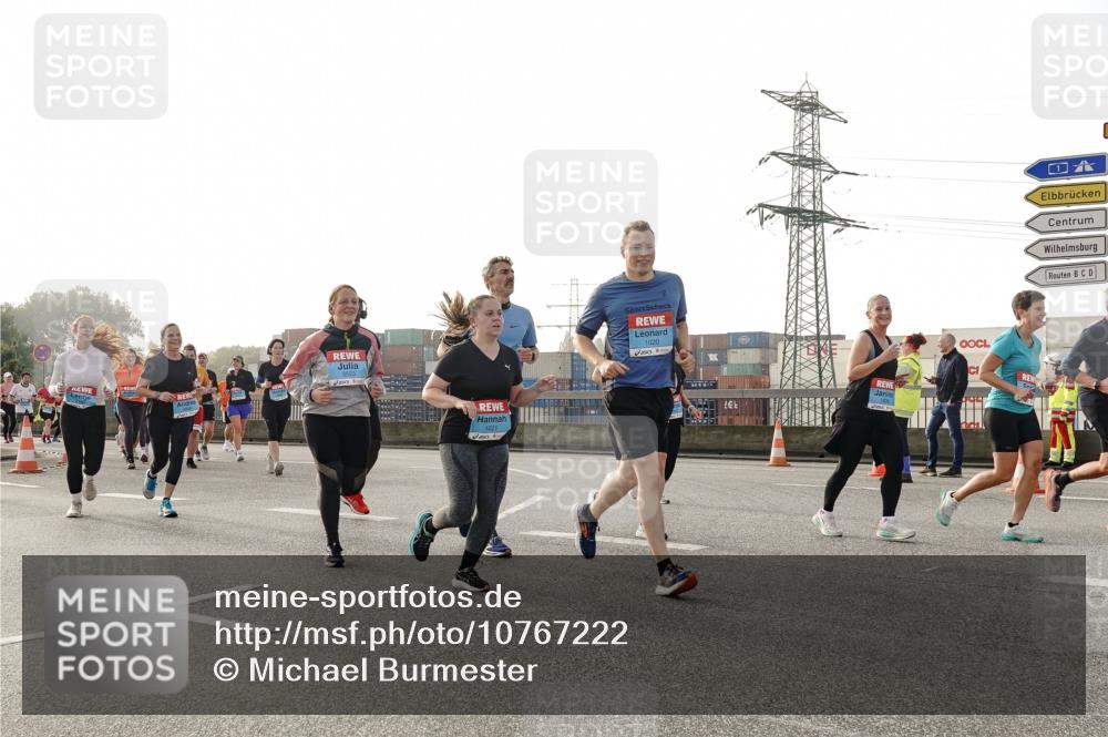 03.10.2026 - Köhlbrandbrückenlauf Michael Burmester http://msf.ph/oto/10767222 03.10.2026 09:23:44 Position 3 1021, 1020 meine-sportfotos.de