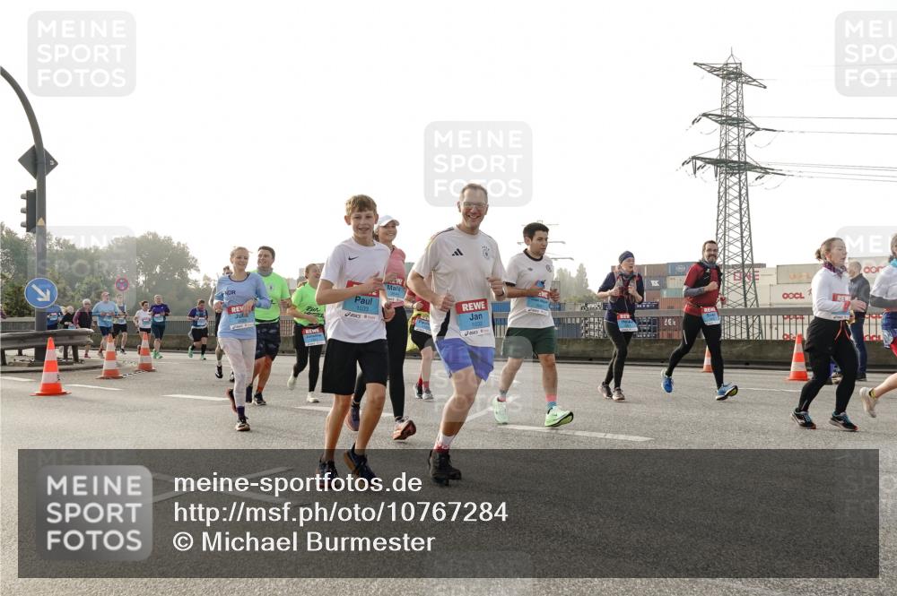 03.10.2026 - Köhlbrandbrückenlauf Michael Burmester http://msf.ph/oto/10767284 03.10.2026 09:23:54 Position 3 1033, 1032 meine-sportfotos.de