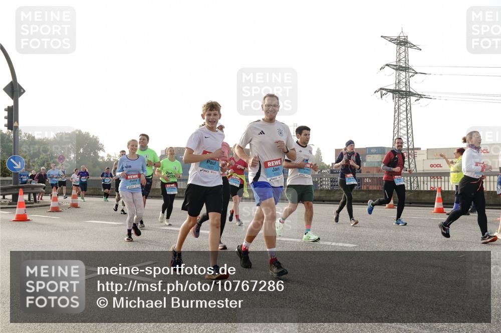 03.10.2026 - Köhlbrandbrückenlauf Michael Burmester http://msf.ph/oto/10767286 03.10.2026 09:23:54 Position 3 1033 meine-sportfotos.de