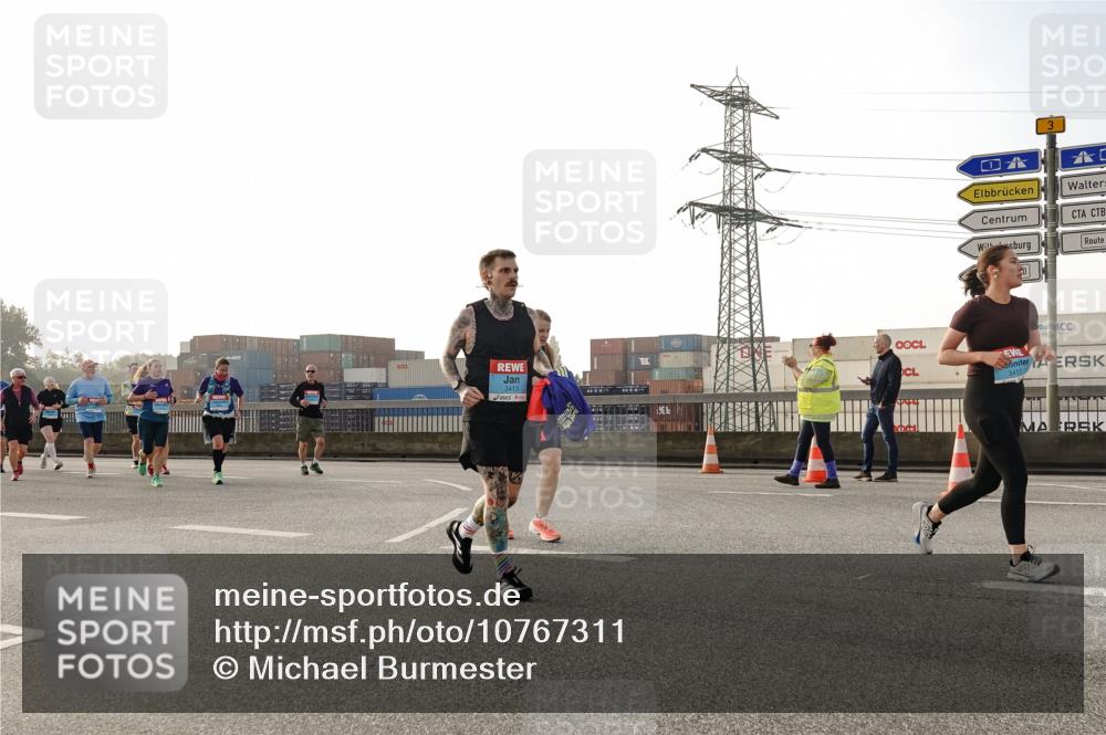 03.10.2026 - Köhlbrandbrückenlauf Michael Burmester http://msf.ph/oto/10767311 03.10.2026 09:23:58 Position 3 3, 3417 meine-sportfotos.de