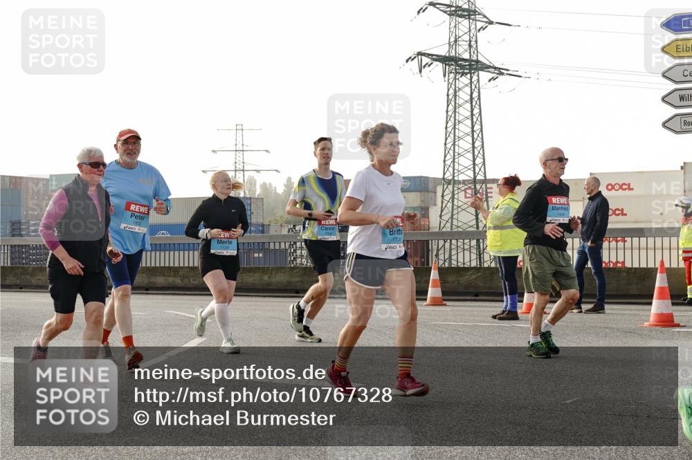 03.10.2026 - Köhlbrandbrückenlauf Michael Burmester http://msf.ph/oto/10767328 03.10.2026 09:24:03 Position 3 1802, 1159, 116, 1704 meine-sportfotos.de