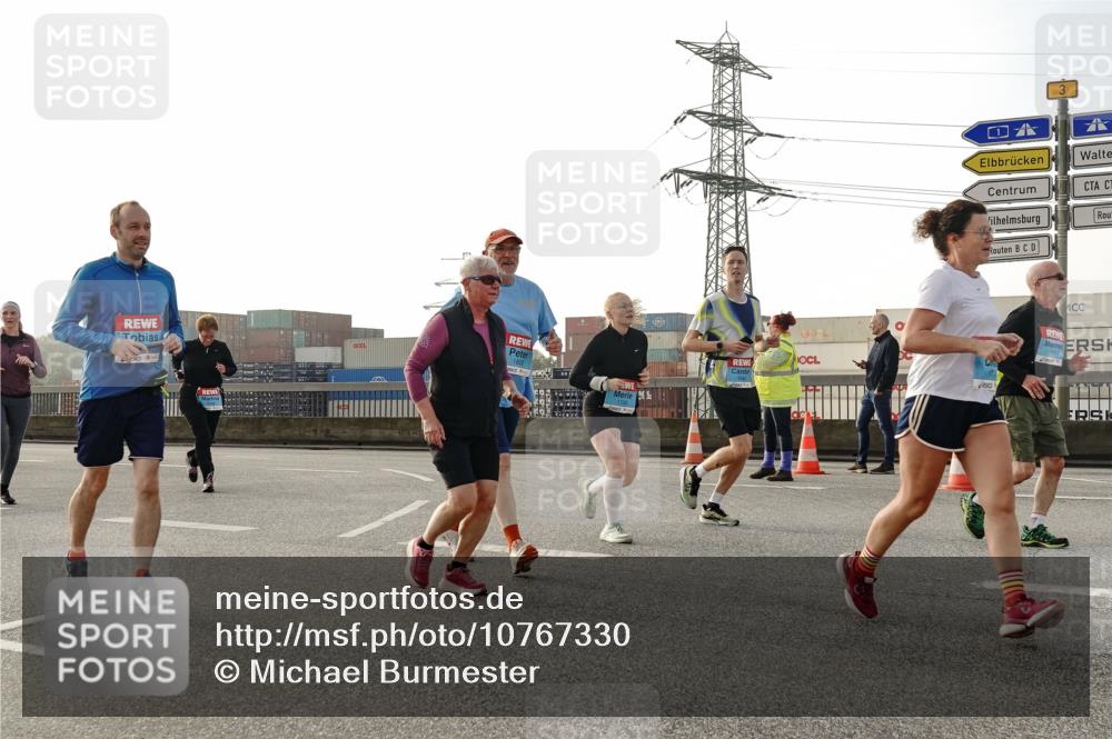 03.10.2026 - Köhlbrandbrückenlauf Michael Burmester http://msf.ph/oto/10767330 03.10.2026 09:24:04 Position 3 1802, 1434 meine-sportfotos.de