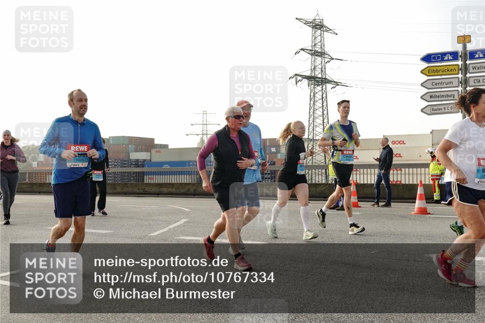 03.10.2026 - Köhlbrandbrückenlauf Michael Burmester http://msf.ph/oto/10767334 03.10.2026 09:24:04 Position 3 1005, 3, 1116 meine-sportfotos.de