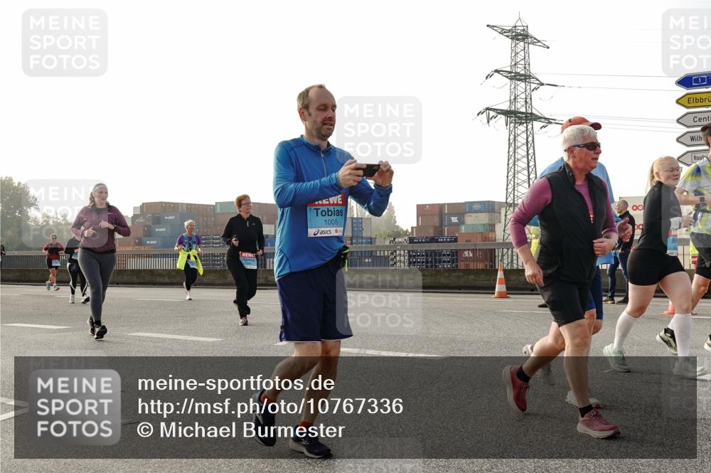 03.10.2026 - Köhlbrandbrückenlauf Michael Burmester http://msf.ph/oto/10767336 03.10.2026 09:24:05 Position 3 1005, 00, 1 meine-sportfotos.de