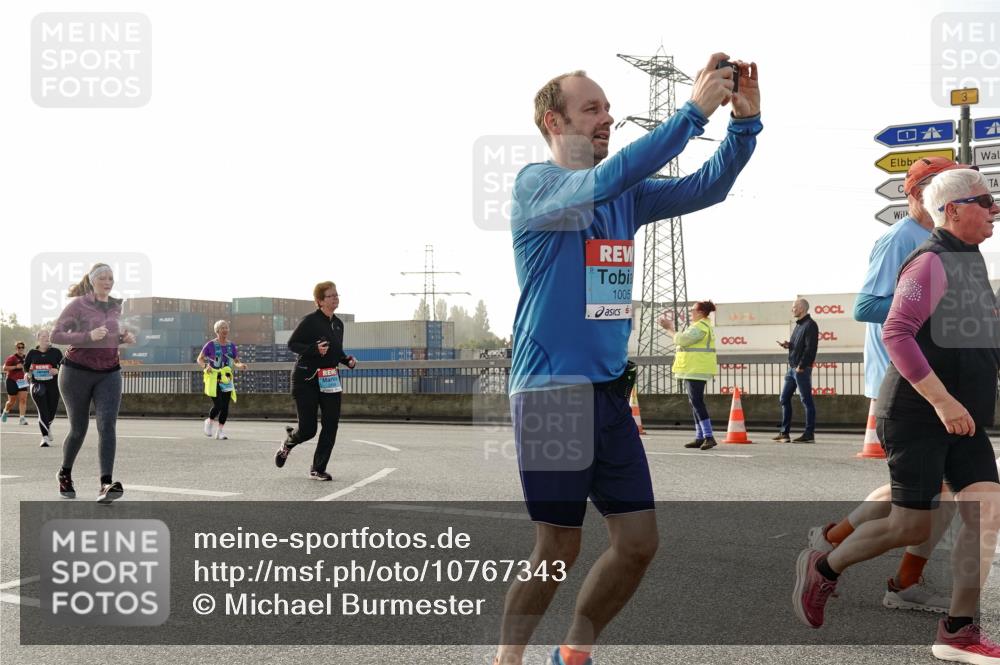 03.10.2026 - Köhlbrandbrückenlauf Michael Burmester http://msf.ph/oto/10767343 03.10.2026 09:24:05 Position 3 1005, 3 meine-sportfotos.de