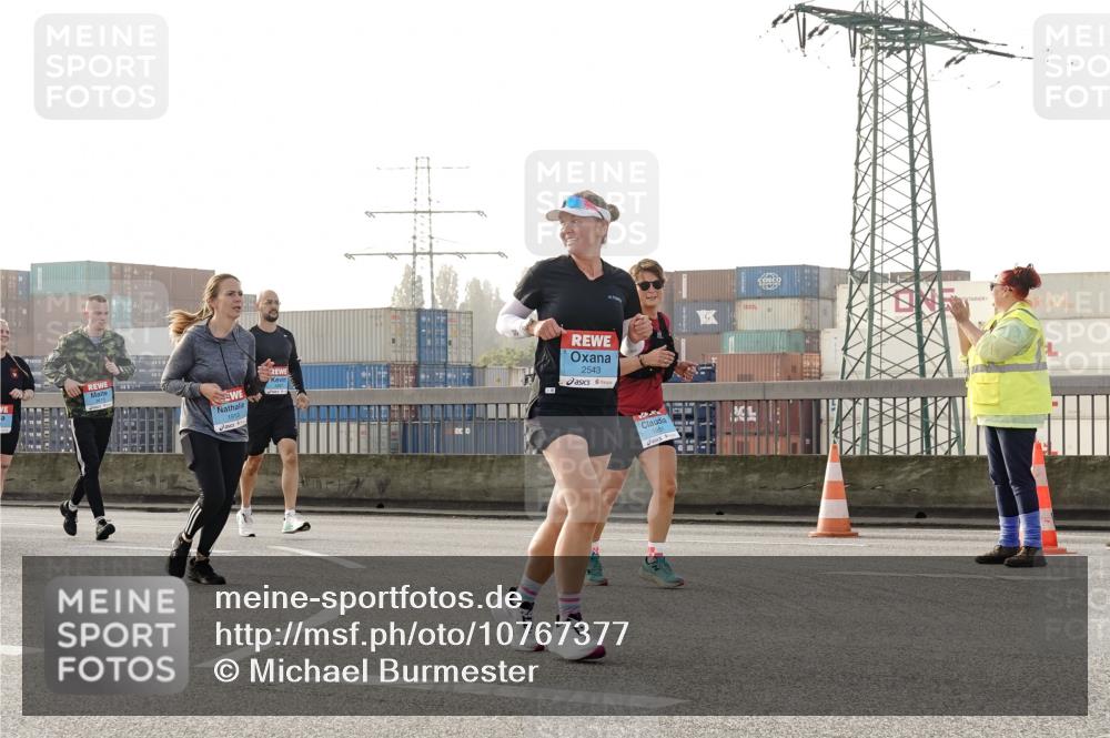 03.10.2026 - Köhlbrandbrückenlauf Michael Burmester http://msf.ph/oto/10767377 03.10.2026 09:24:11 Position 3 1913, 2543, 1951 meine-sportfotos.de