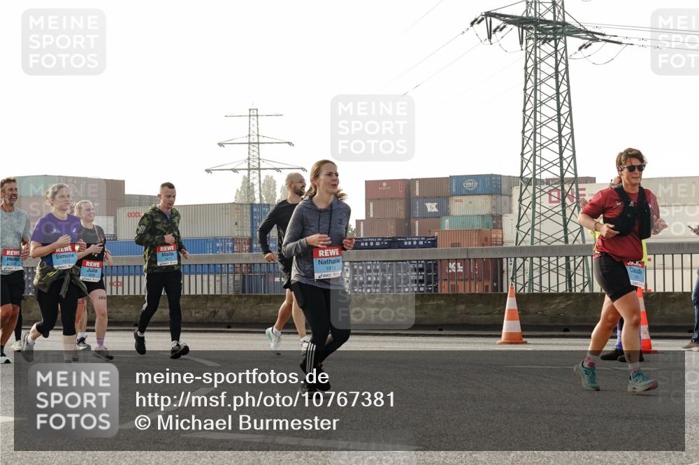03.10.2026 - Köhlbrandbrückenlauf Michael Burmester http://msf.ph/oto/10767381 03.10.2026 09:24:12 Position 3 1913, 1999 meine-sportfotos.de