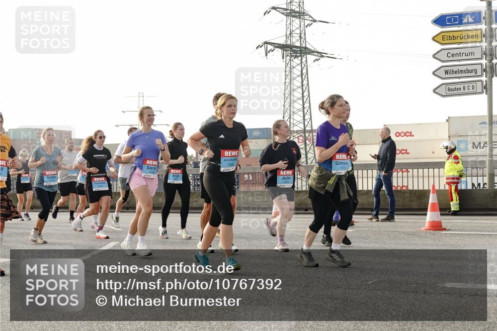 03.10.2026 - Köhlbrandbrückenlauf Michael Burmester http://msf.ph/oto/10767392 03.10.2026 09:24:15 Position 3 2599, 1225, 1573 meine-sportfotos.de