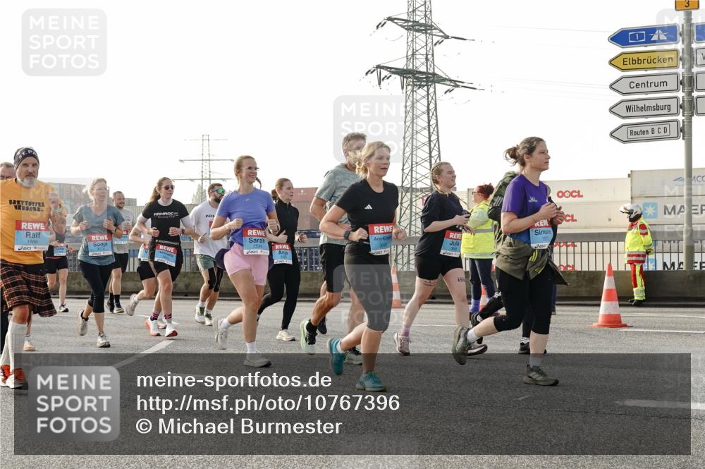 03.10.2026 - Köhlbrandbrückenlauf Michael Burmester http://msf.ph/oto/10767396 03.10.2026 09:24:15 Position 3 1686, 2599, 1225, 1573, 199 meine-sportfotos.de