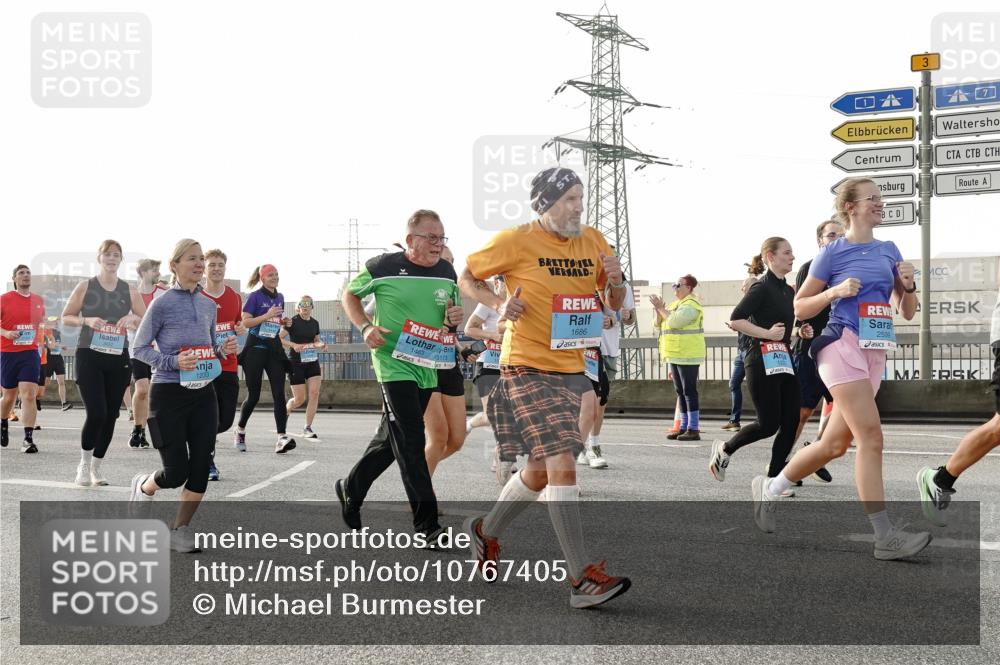 03.10.2026 - Köhlbrandbrückenlauf Michael Burmester http://msf.ph/oto/10767405 03.10.2026 09:24:17 Position 3 1233, 1463, 3173, 1686, 3, 2599 meine-sportfotos.de