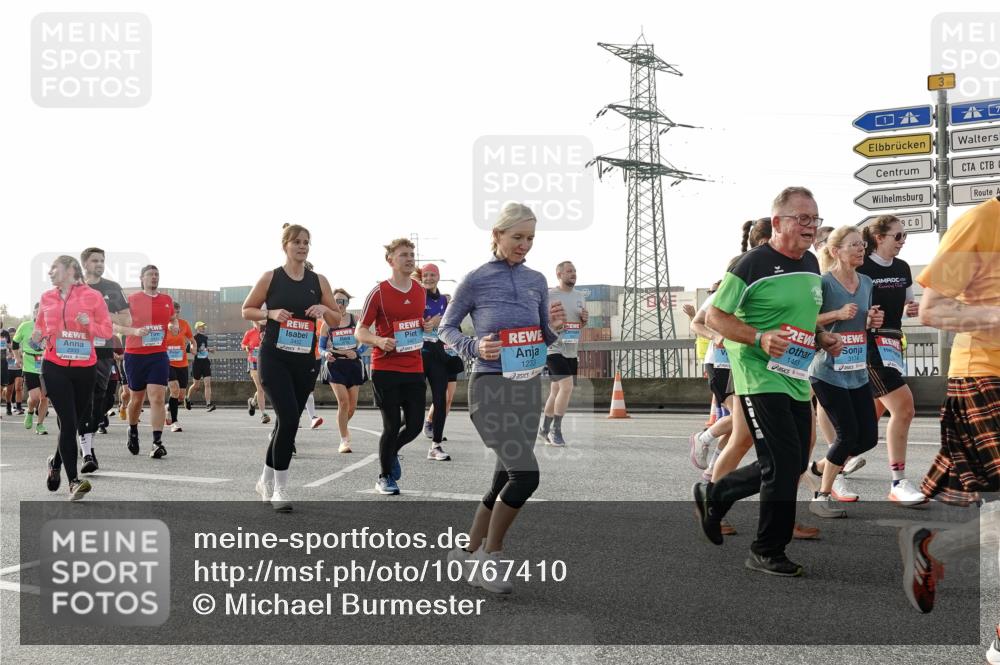 03.10.2026 - Köhlbrandbrückenlauf Michael Burmester http://msf.ph/oto/10767410 03.10.2026 09:24:18 Position 3 9, 3421, 100, 1233, 1463, 3174 meine-sportfotos.de