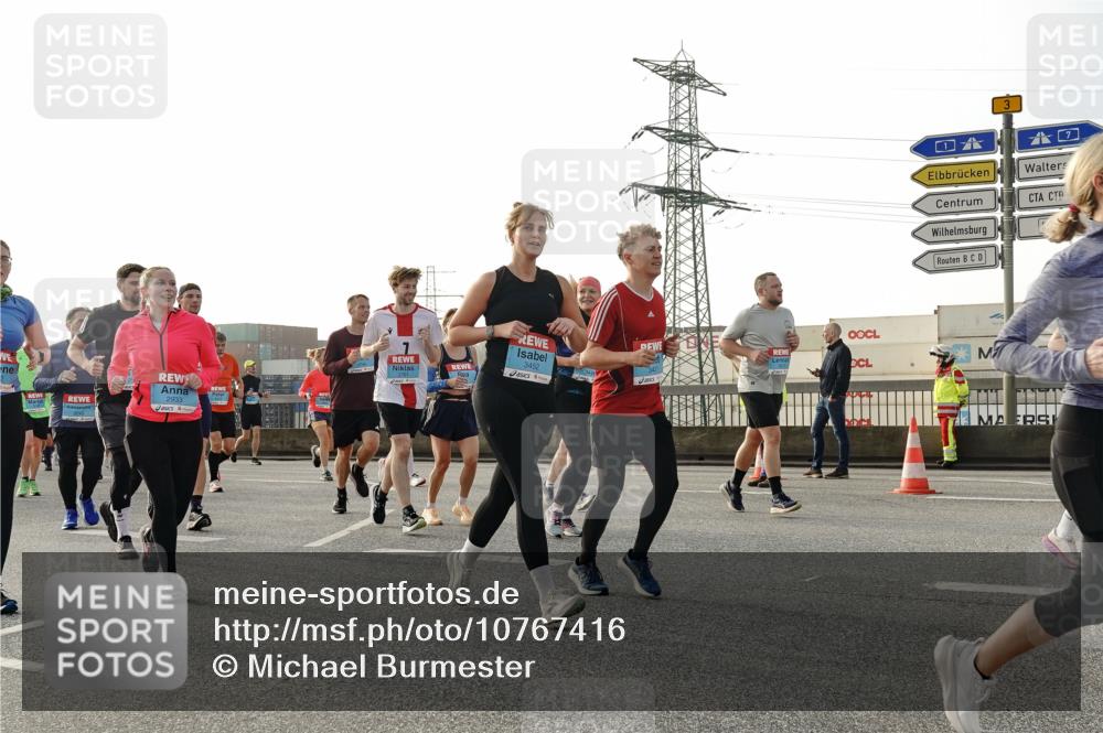 03.10.2026 - Köhlbrandbrückenlauf Michael Burmester http://msf.ph/oto/10767416 03.10.2026 09:24:19 Position 3 2933, 3452 meine-sportfotos.de