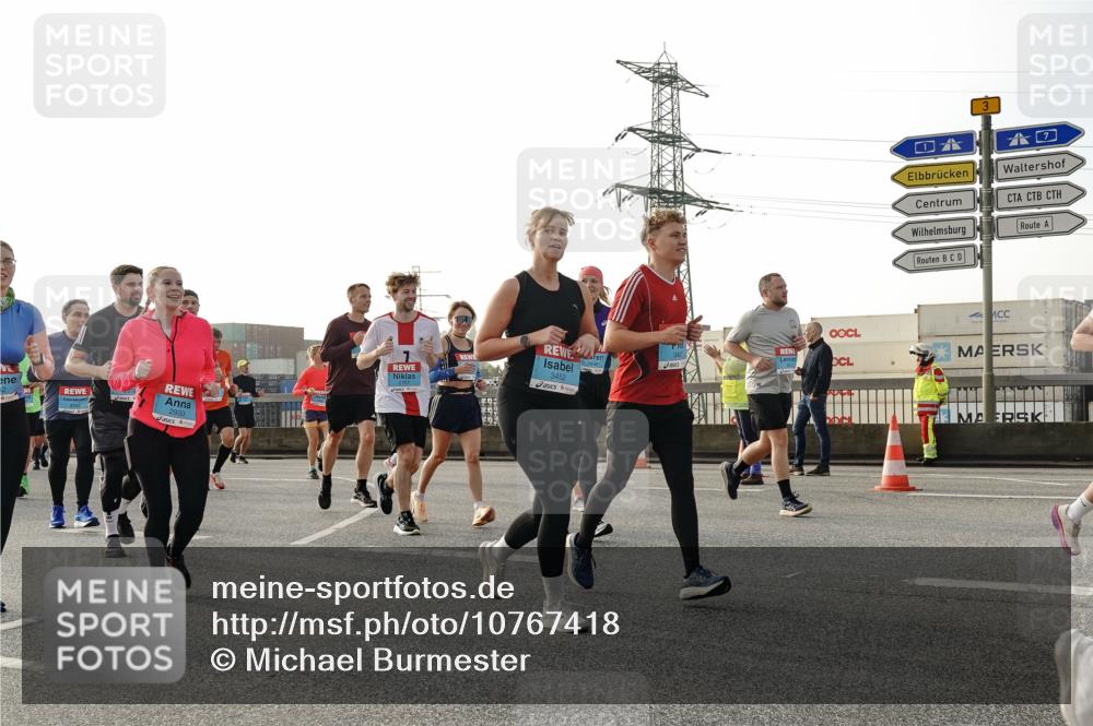 03.10.2026 - Köhlbrandbrückenlauf Michael Burmester http://msf.ph/oto/10767418 03.10.2026 09:24:19 Position 3 12, 2933, 3452, 3 meine-sportfotos.de
