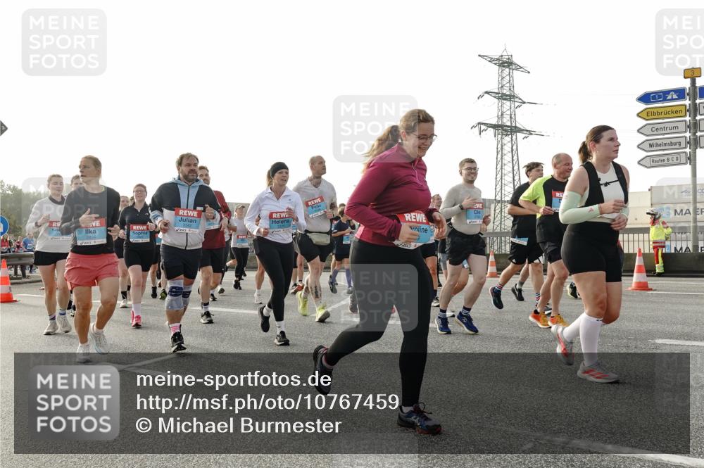 03.10.2026 - Köhlbrandbrückenlauf Michael Burmester http://msf.ph/oto/10767459 03.10.2026 09:24:24 Position 3 3 meine-sportfotos.de