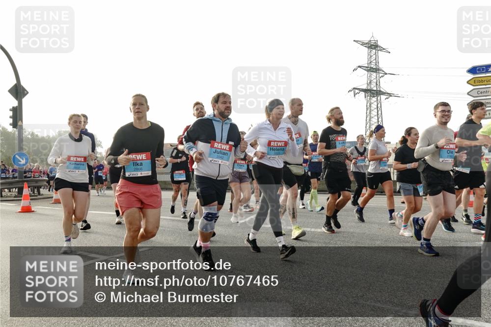 03.10.2026 - Köhlbrandbrückenlauf Michael Burmester http://msf.ph/oto/10767465 03.10.2026 09:24:25 Position 3 1822, 2866, 3342, 2783, 1 meine-sportfotos.de