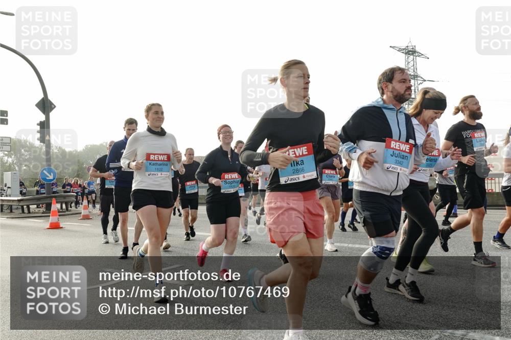 03.10.2026 - Köhlbrandbrückenlauf Michael Burmester http://msf.ph/oto/10767469 03.10.2026 09:24:25 Position 3 20, 1822, 1820, 2866, 3347, 3342, 3325 meine-sportfotos.de