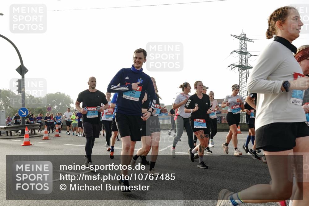 03.10.2026 - Köhlbrandbrückenlauf Michael Burmester http://msf.ph/oto/10767485 03.10.2026 09:24:27 Position 3 3259, 3620 meine-sportfotos.de