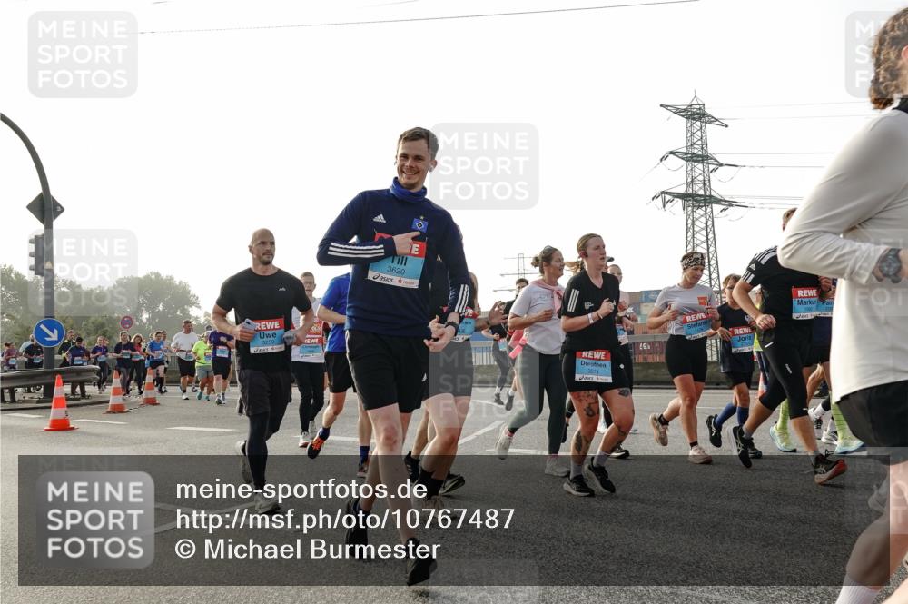 03.10.2026 - Köhlbrandbrückenlauf Michael Burmester http://msf.ph/oto/10767487 03.10.2026 09:24:27 Position 3 3620, 3274 meine-sportfotos.de