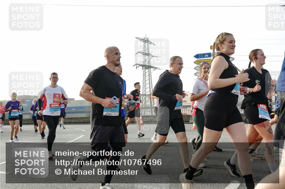 03.10.2026 - Köhlbrandbrückenlauf Michael Burmester http://msf.ph/oto/10767496 03.10.2026 09:24:28 Position 3 1850, 3259 meine-sportfotos.de