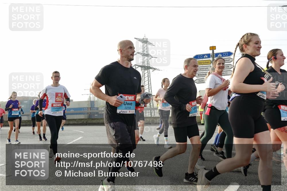 03.10.2026 - Köhlbrandbrückenlauf Michael Burmester http://msf.ph/oto/10767498 03.10.2026 09:24:28 Position 3 3259, 5 meine-sportfotos.de