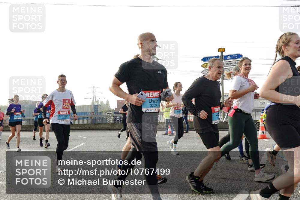 03.10.2026 - Köhlbrandbrückenlauf Michael Burmester http://msf.ph/oto/10767499 03.10.2026 09:24:28 Position 3 1850, 3259 meine-sportfotos.de