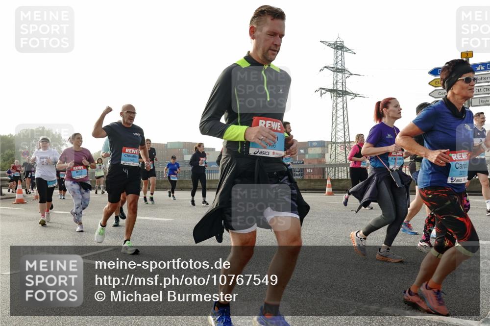03.10.2026 - Köhlbrandbrückenlauf Michael Burmester http://msf.ph/oto/10767549 03.10.2026 09:24:38 Position 3 1662, 3706, 3211 meine-sportfotos.de