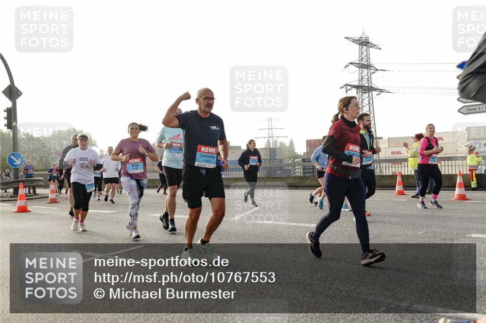 03.10.2026 - Köhlbrandbrückenlauf Michael Burmester http://msf.ph/oto/10767553 03.10.2026 09:24:38 Position 3 1662 meine-sportfotos.de