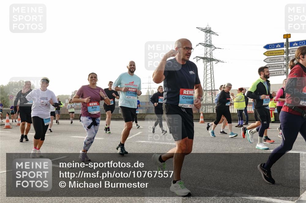 03.10.2026 - Köhlbrandbrückenlauf Michael Burmester http://msf.ph/oto/10767557 03.10.2026 09:24:39 Position 3 1399, 3, 1400, 1662 meine-sportfotos.de