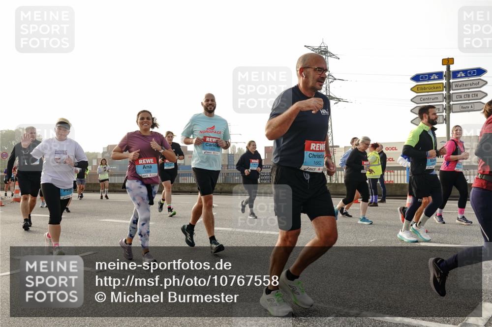 03.10.2026 - Köhlbrandbrückenlauf Michael Burmester http://msf.ph/oto/10767558 03.10.2026 09:24:39 Position 3 1399, 1400, 1662 meine-sportfotos.de