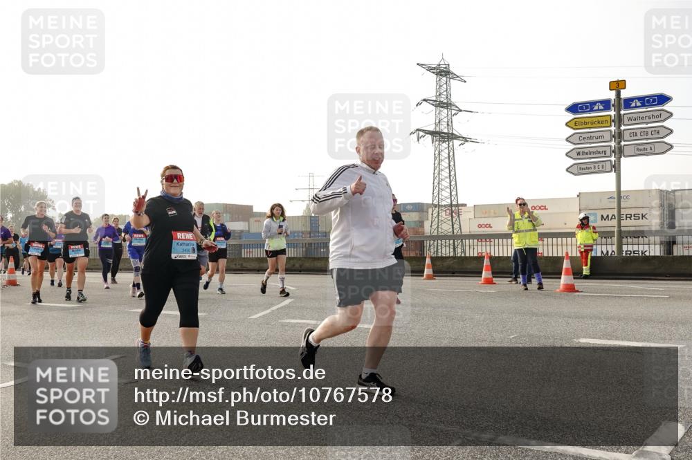 03.10.2026 - Köhlbrandbrückenlauf Michael Burmester http://msf.ph/oto/10767578 03.10.2026 09:24:43 Position 3 3456, 3 meine-sportfotos.de