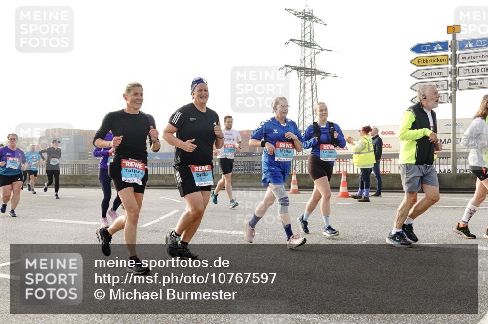 03.10.2026 - Köhlbrandbrückenlauf Michael Burmester http://msf.ph/oto/10767597 03.10.2026 09:24:46 Position 3 1103, 2825, 3, 1487, 1521 meine-sportfotos.de