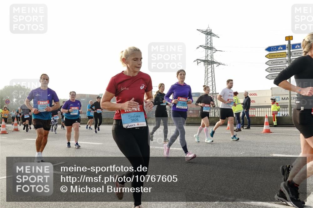 03.10.2026 - Köhlbrandbrückenlauf Michael Burmester http://msf.ph/oto/10767605 03.10.2026 09:24:47 Position 3 3826, 3719, 3 meine-sportfotos.de