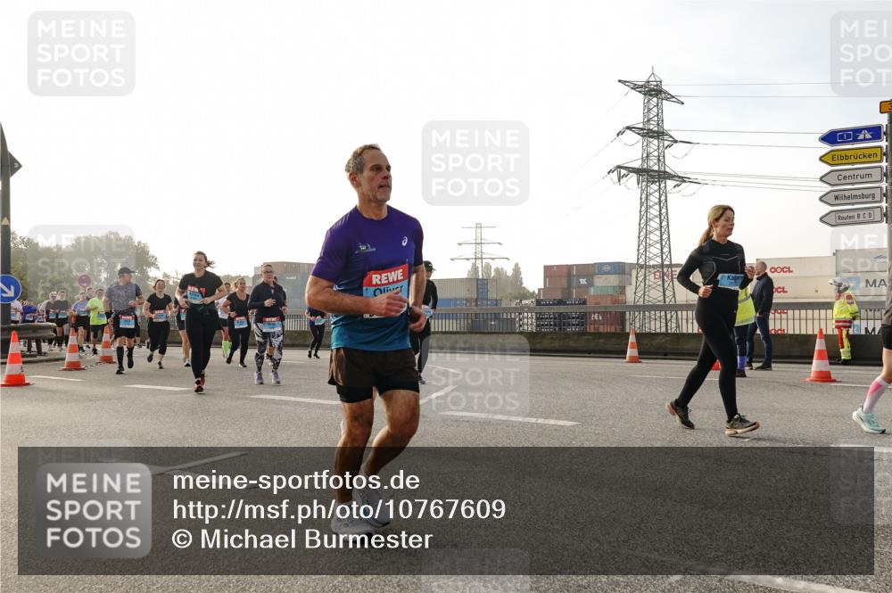 03.10.2026 - Köhlbrandbrückenlauf Michael Burmester http://msf.ph/oto/10767609 03.10.2026 09:24:48 Position 3  meine-sportfotos.de